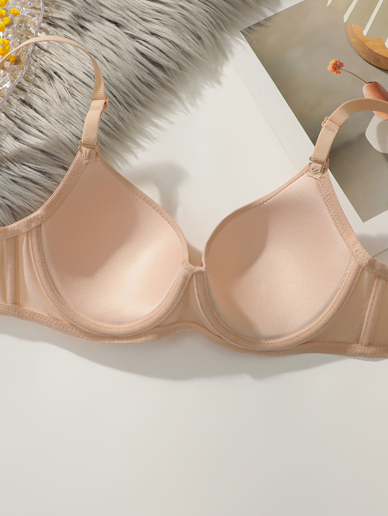 Nude No-Show Set