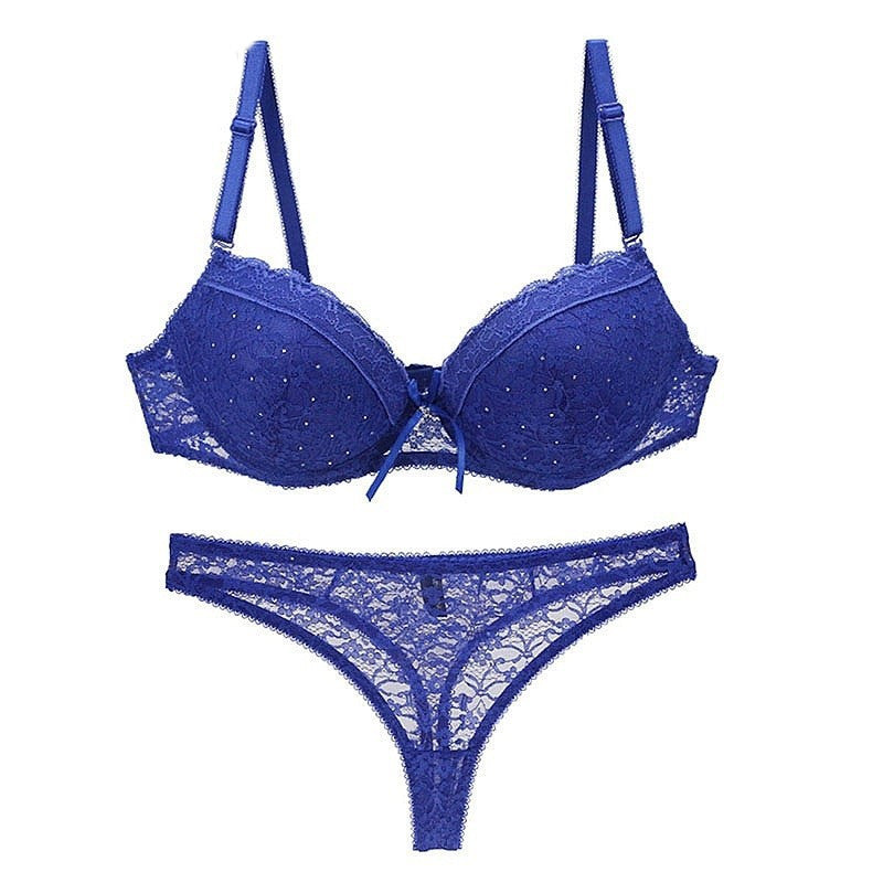 Scalloped Lace Set