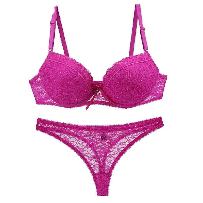 Scalloped Lace Set