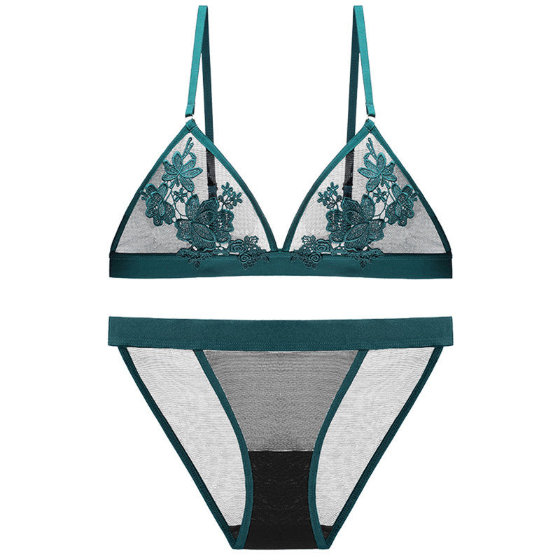 Triangle, no underwire lingerie set